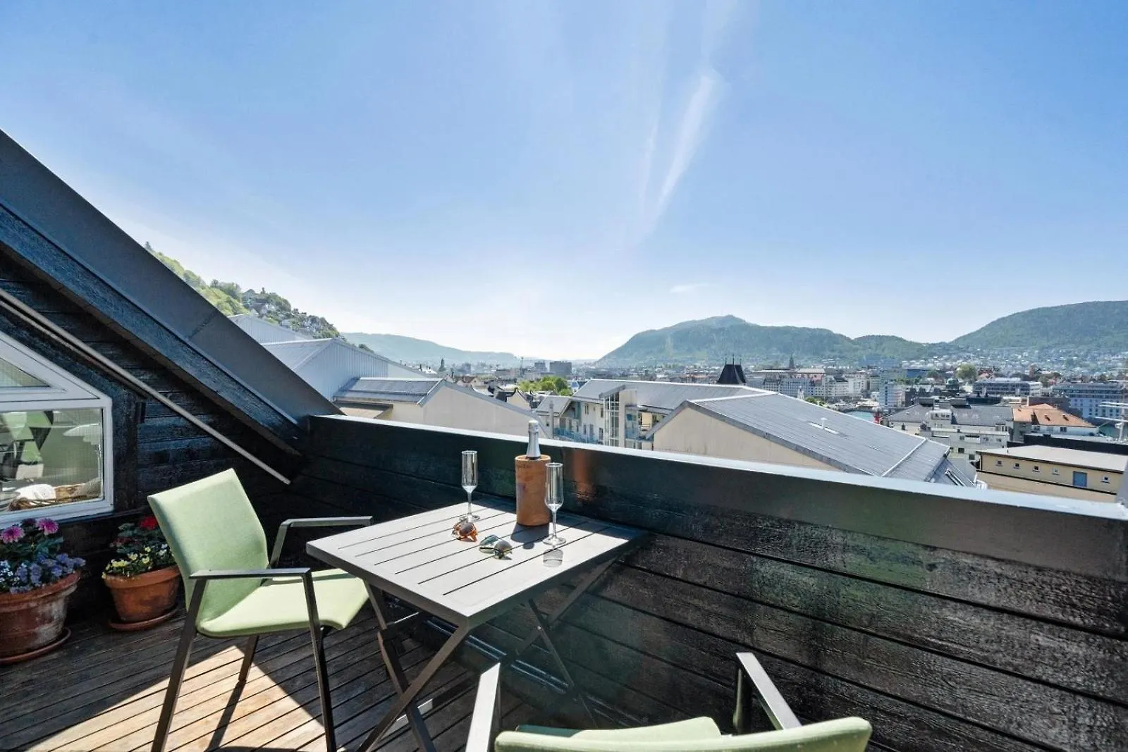 Rom I Loftsleilighet Med Utsikt Bergen